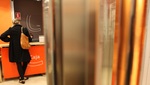 Interior De Una Oficina De Bankinter