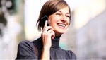 Mujer Hablando Por El Movil