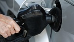 echar gasolina